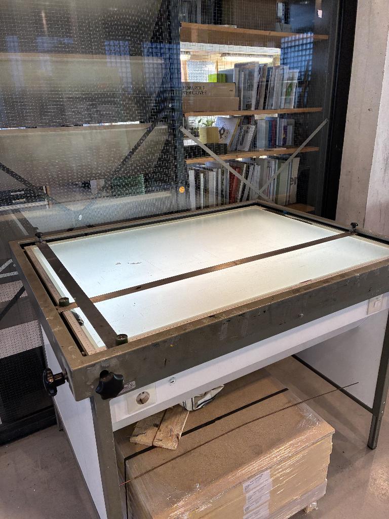 Tekentafel met lichtbak, Ophalen, Gebruikt, Verlichting