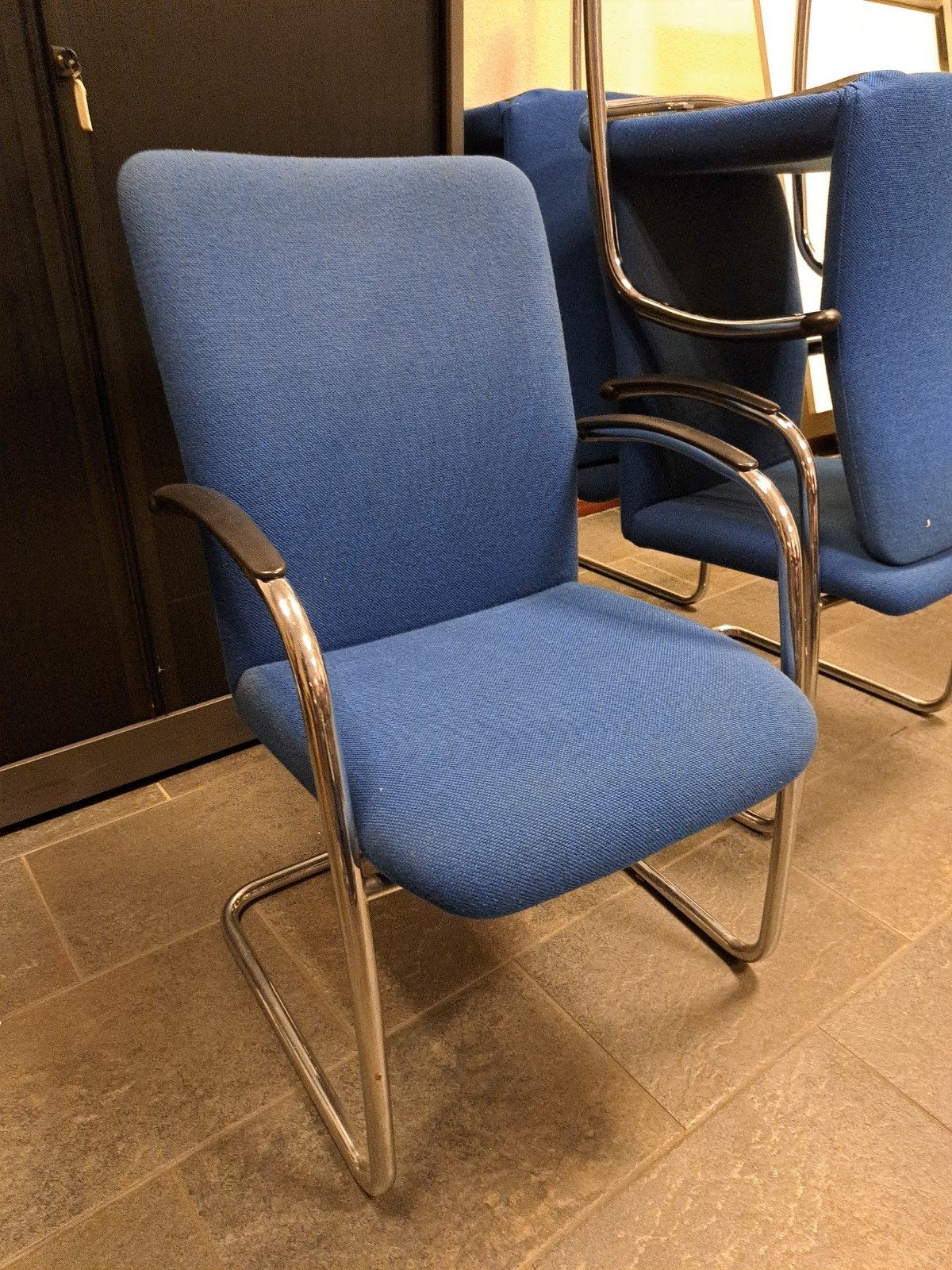 5x Drissag stoelen - Blauw met chromen onderstel, Ophalen, Blauw, Stof, Vijf, Zes of meer stoelen