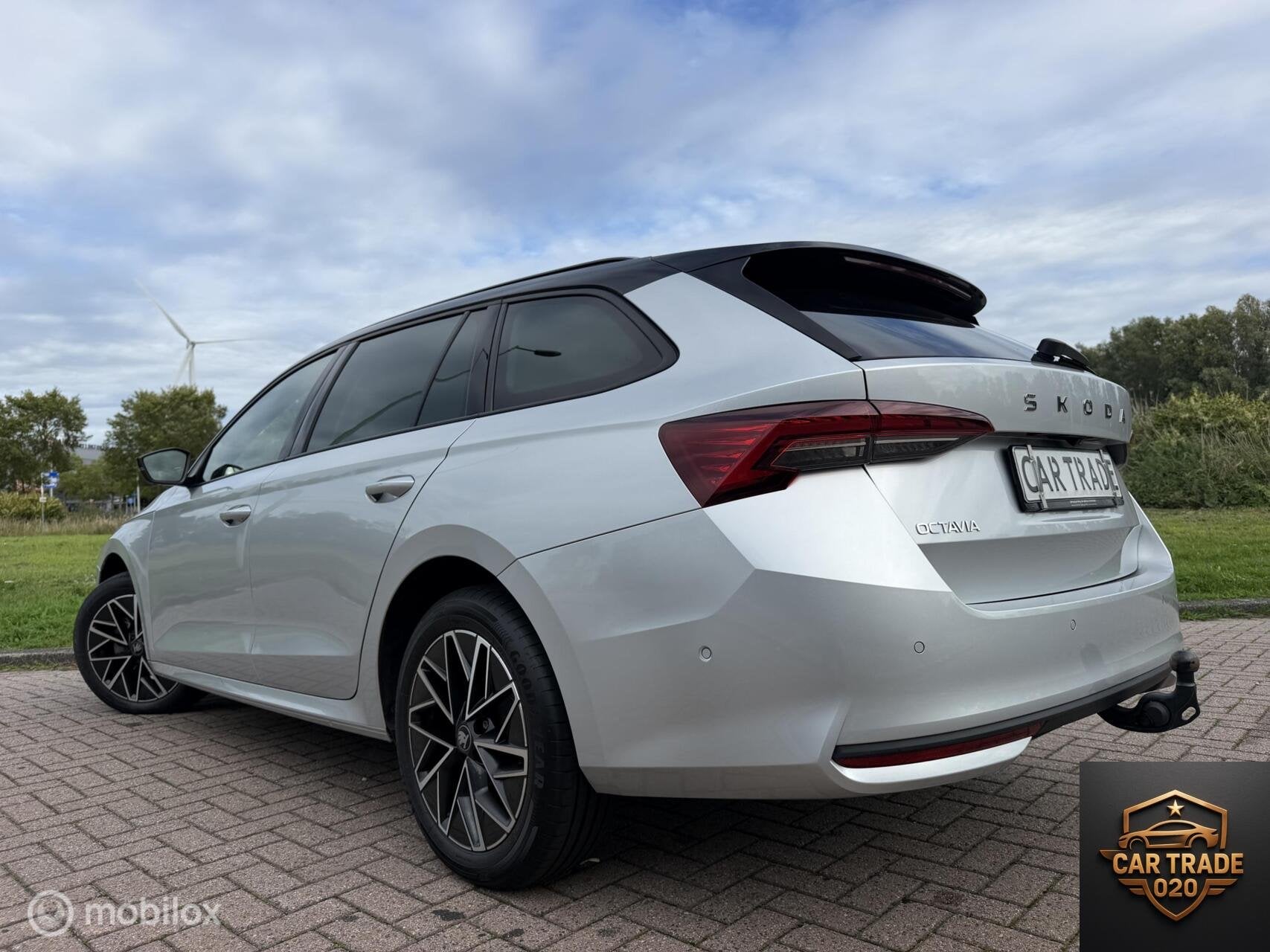 Skoda Octavia 2.0 tdi LEDER|CARPLAY|MATRIX|CAMELEON, Auto's, Gebruikt, Overige carrosserieën, Overige brandstoffen, Bedrijf
