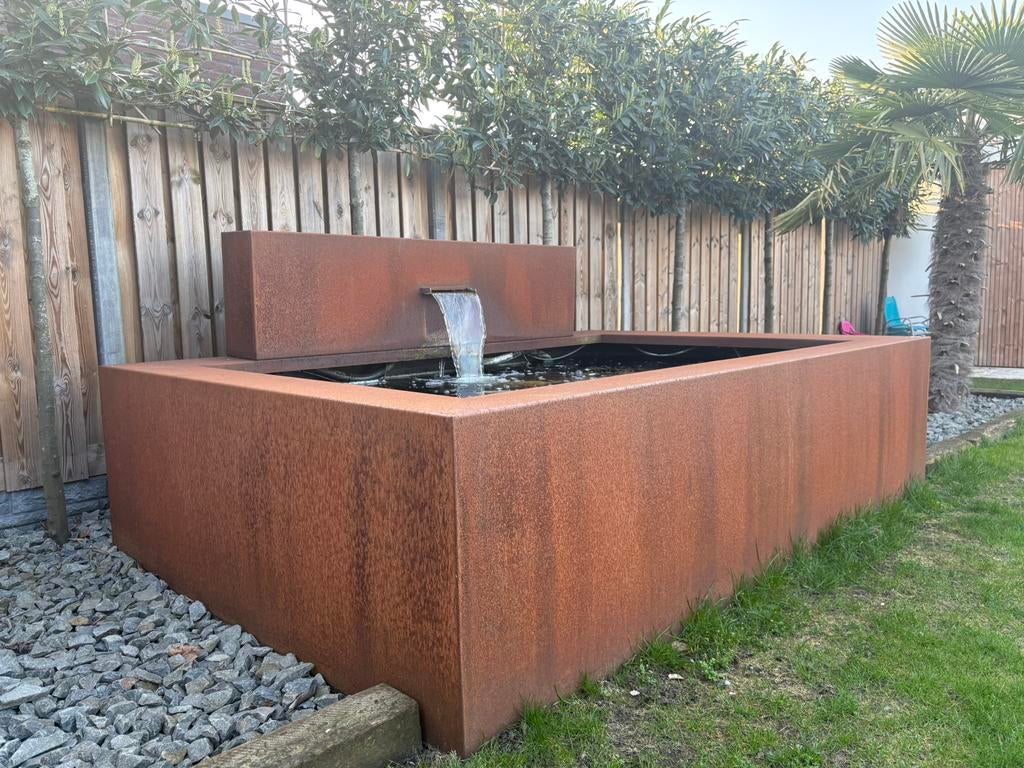 Compleet cortenstalen vijver met koi vissen, Tuin en Terras, Ophalen, Zo goed als nieuw