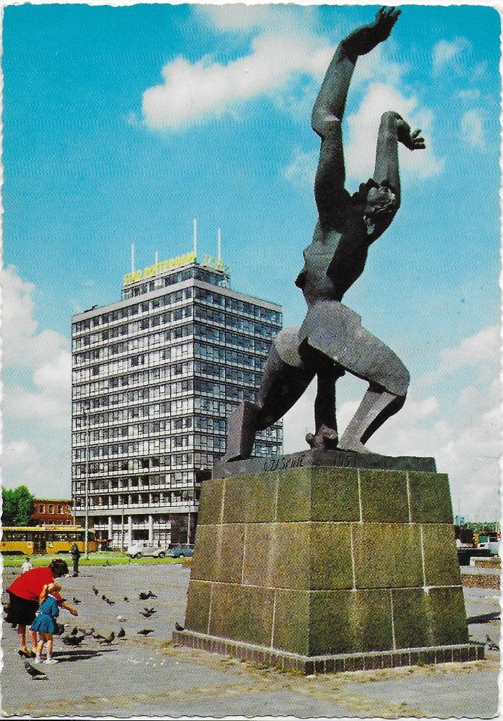 Rotterdam monument verwoeste stad ansichtkaart ( 304), Ophalen of Verzenden, 1980 tot heden, Ongelopen, Zuid-Holland