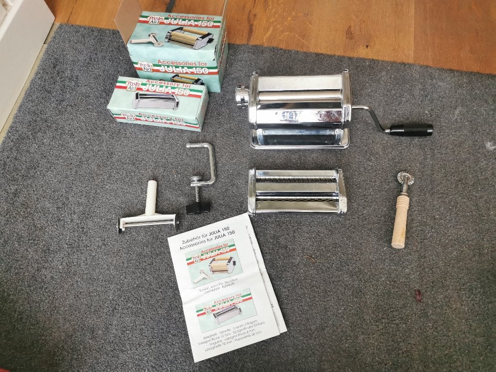 Pastamachine Julia met accessoires én kookboek, Zilver, Ophalen of Verzenden, Zo goed als nieuw, Metaal