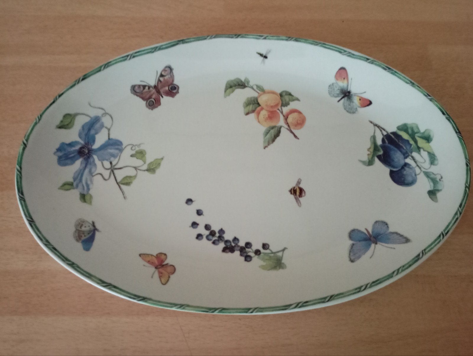 Janneke Brinkman serveerschaaltje Fruit en Flowers, Ophalen of Verzenden, Zo goed als nieuw, Porselein, Overige stijlen