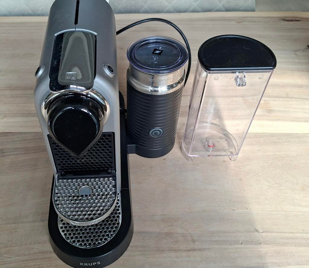 (Onderdelen) Nespresso koffiemachine, Ophalen, Koffiemachine