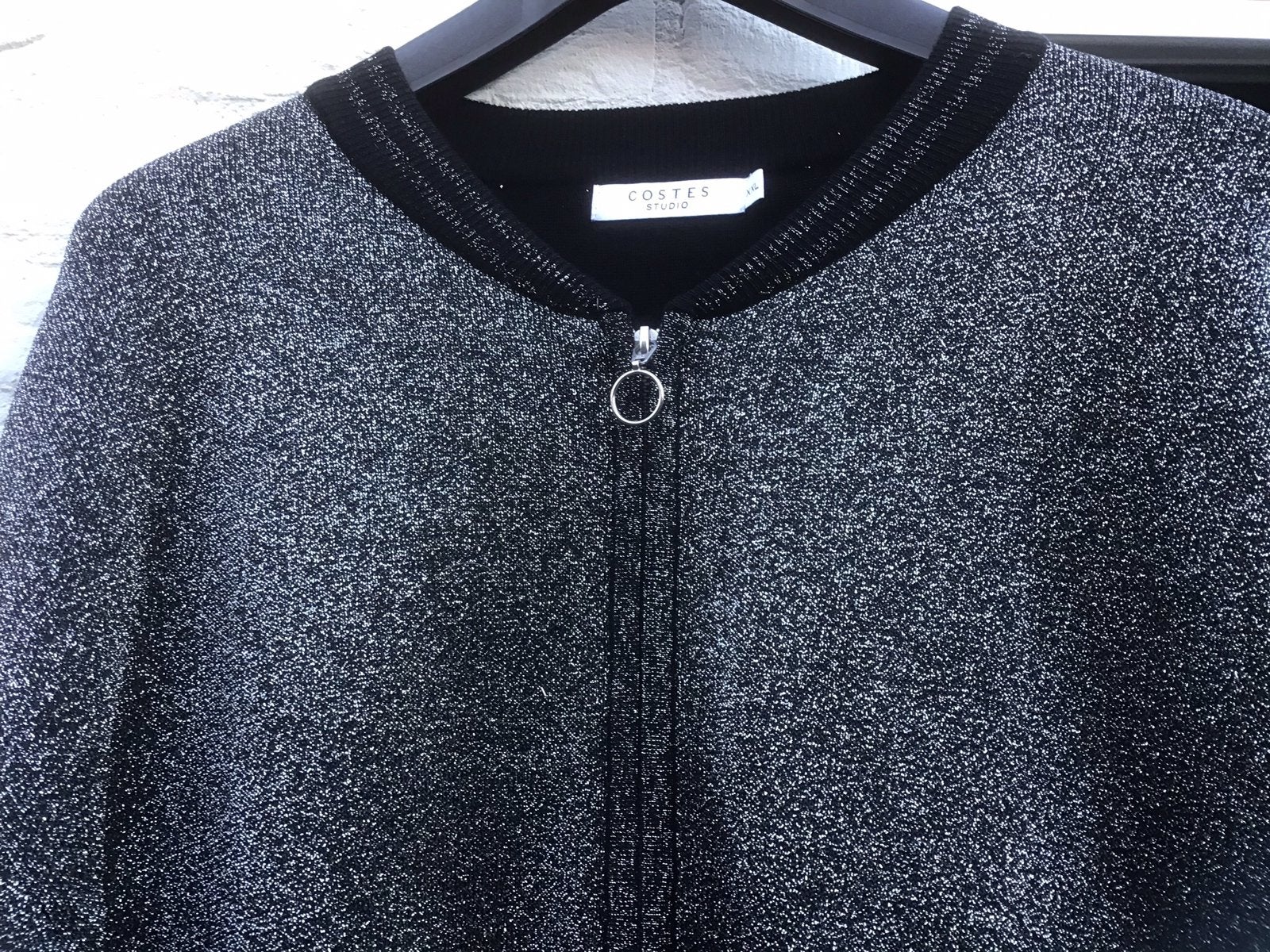 NIEUW VESTJE VAN COSTES STUDIO MAAT XXL 44, Ophalen of Verzenden, Nieuw, Maat 42/44 (L), Zwart