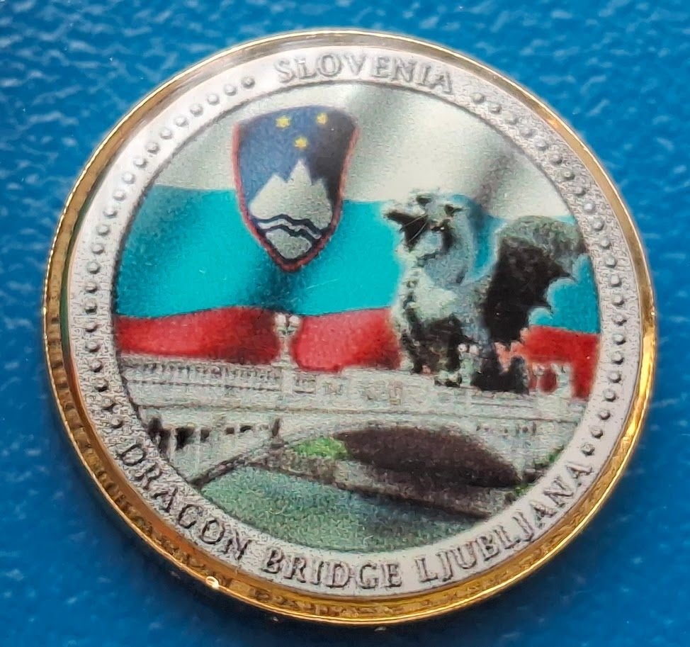 Slovenië 2 euro Drakenbrug in Ljubljana -Gekleurd en verguld, Ophalen of Verzenden, Slovenië, 2 euro, Losse munt