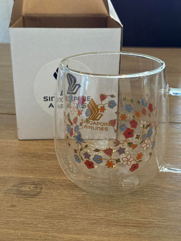 Singapore Airlines dubbelwandig theeglas (nieuw), Nieuw, Ophalen of Verzenden, Meerkleurig, Overige merken