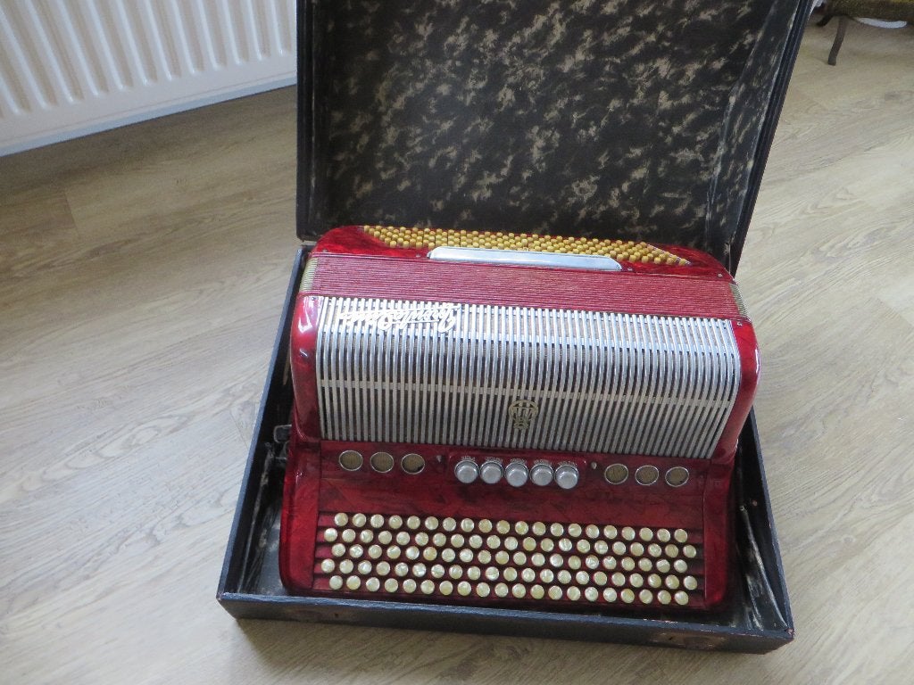 Accordeon Knop Frontalini 144 bassen jaren 40, Muziek en Instrumenten, Gebruikt, Overige formaten, Knopaccordeon, Ophalen