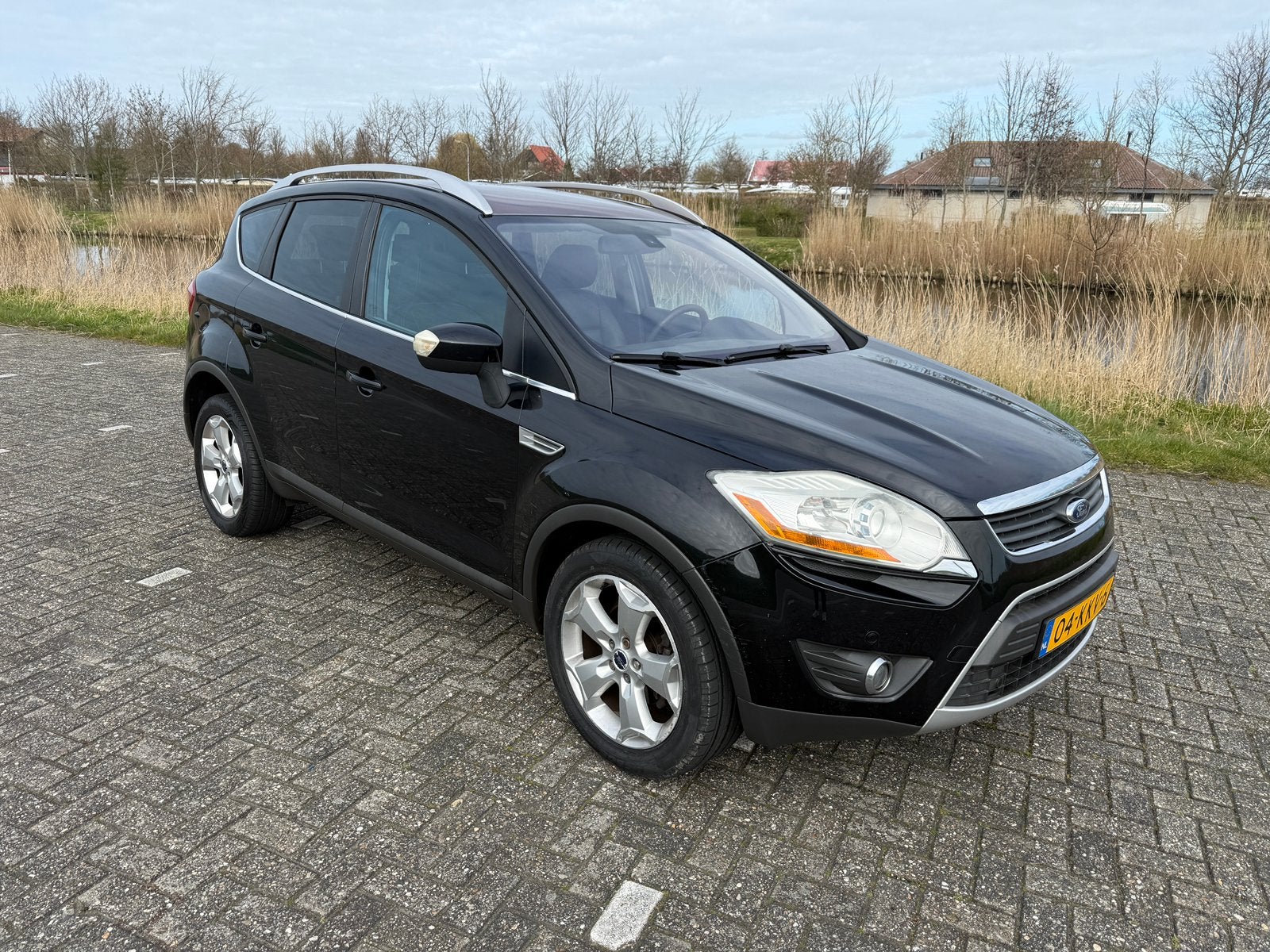 Ford Kuga 2.5 T 147KW AWD 2010 Zwart, Auto's, Handgeschakeld, Vierwielaandrijving, Particulier, 1508 kg