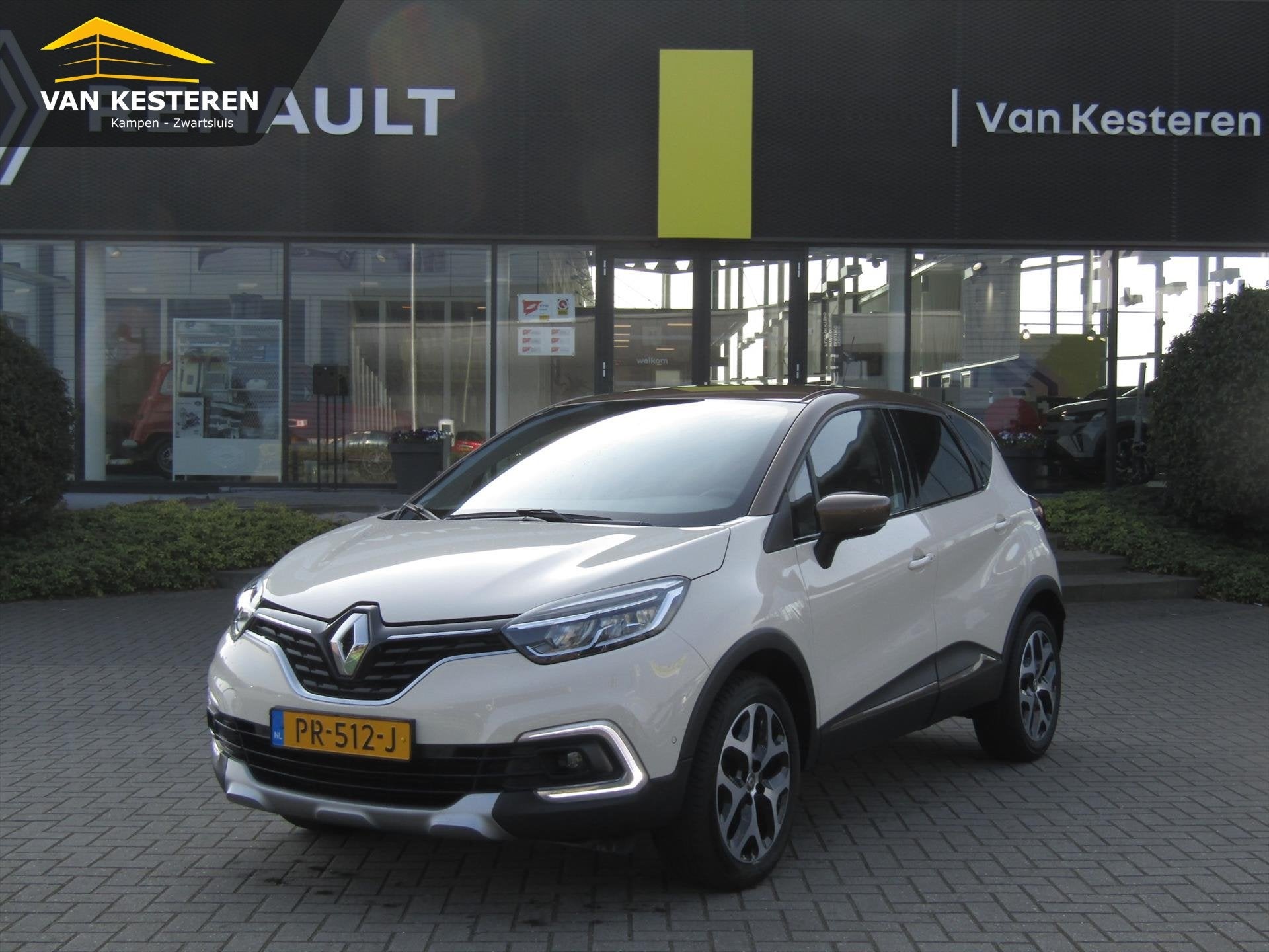 Renault Captur TCe 90pk Intens Luxe / Navigatie / Camera / B