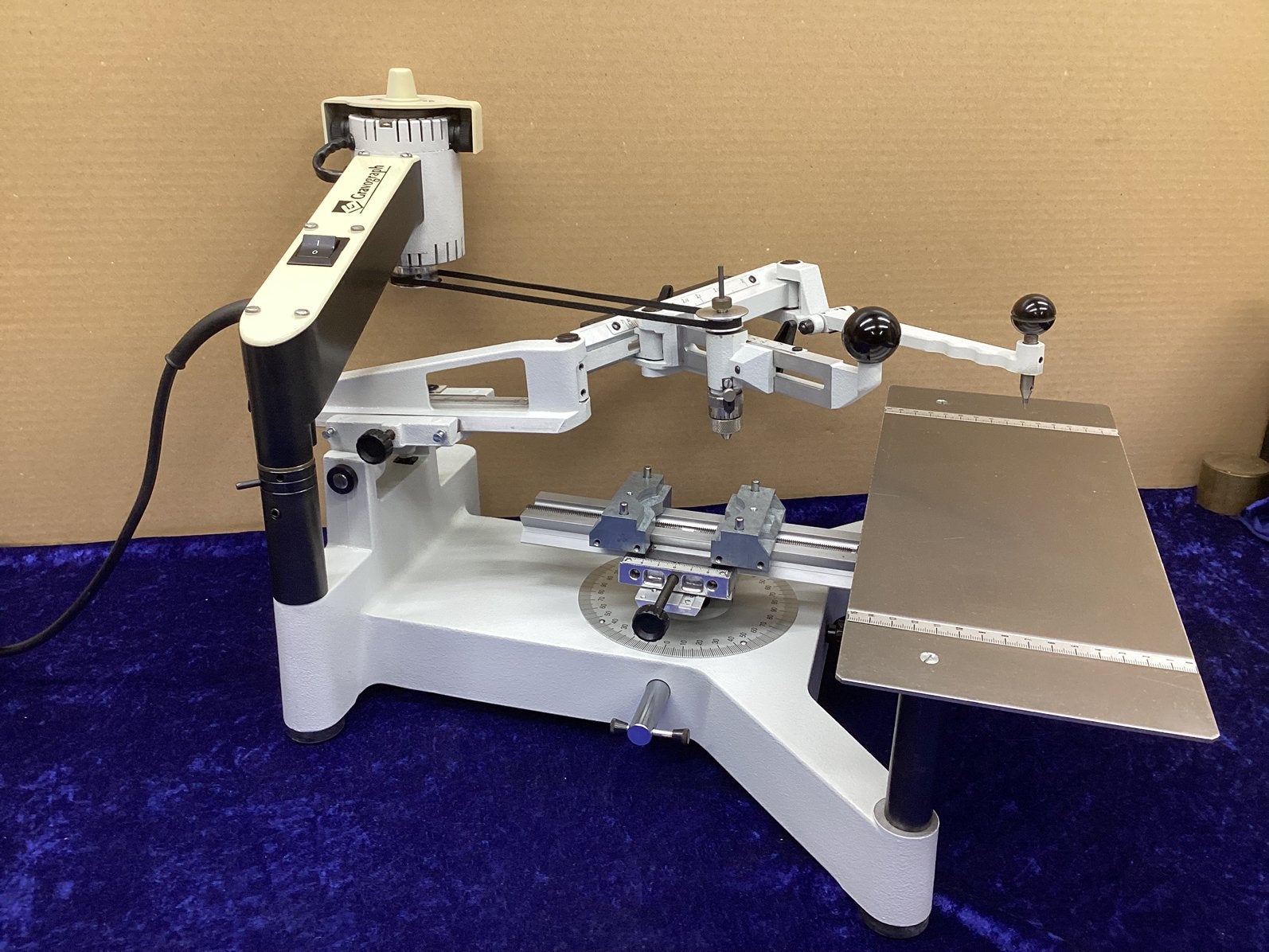 Gravograph. Graveermachine. Freesmachine. Juwelier. Goudsmid, Doe-het-zelf en Verbouw, Gereedschap | Freesmachines, Ophalen of Verzenden