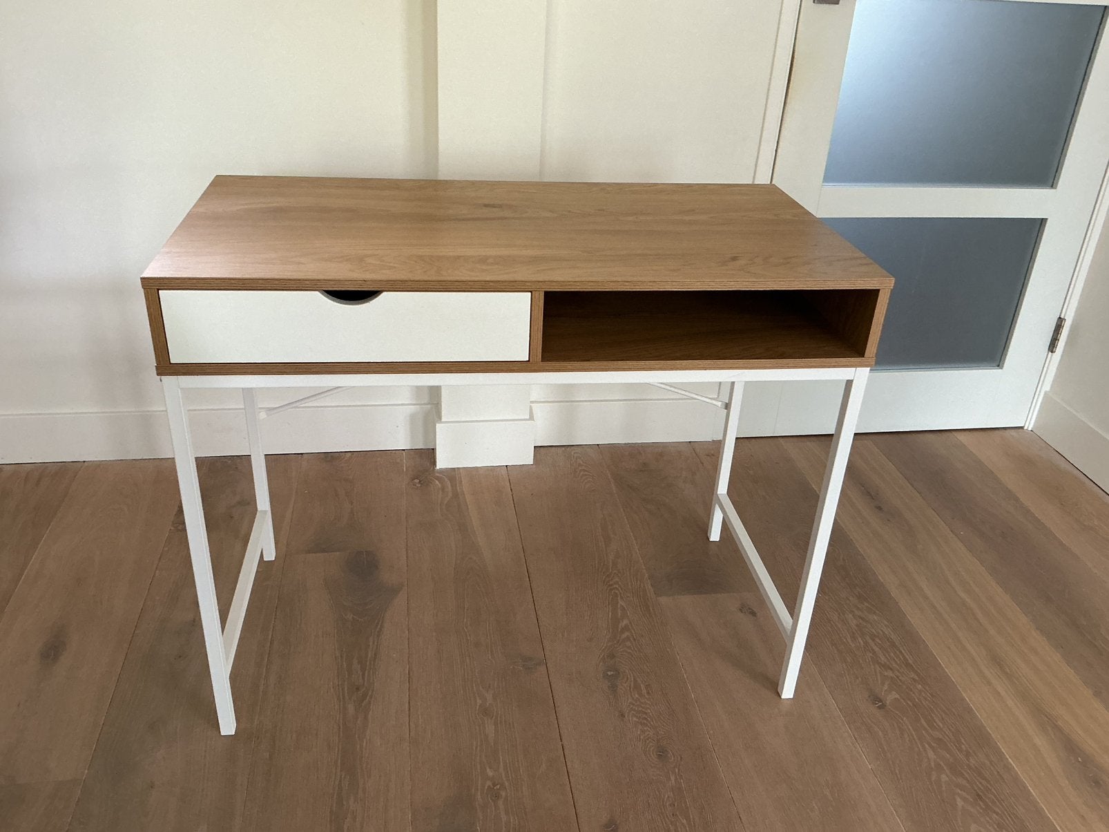 JYSK bureau wit/hout, Ophalen, Zo goed als nieuw