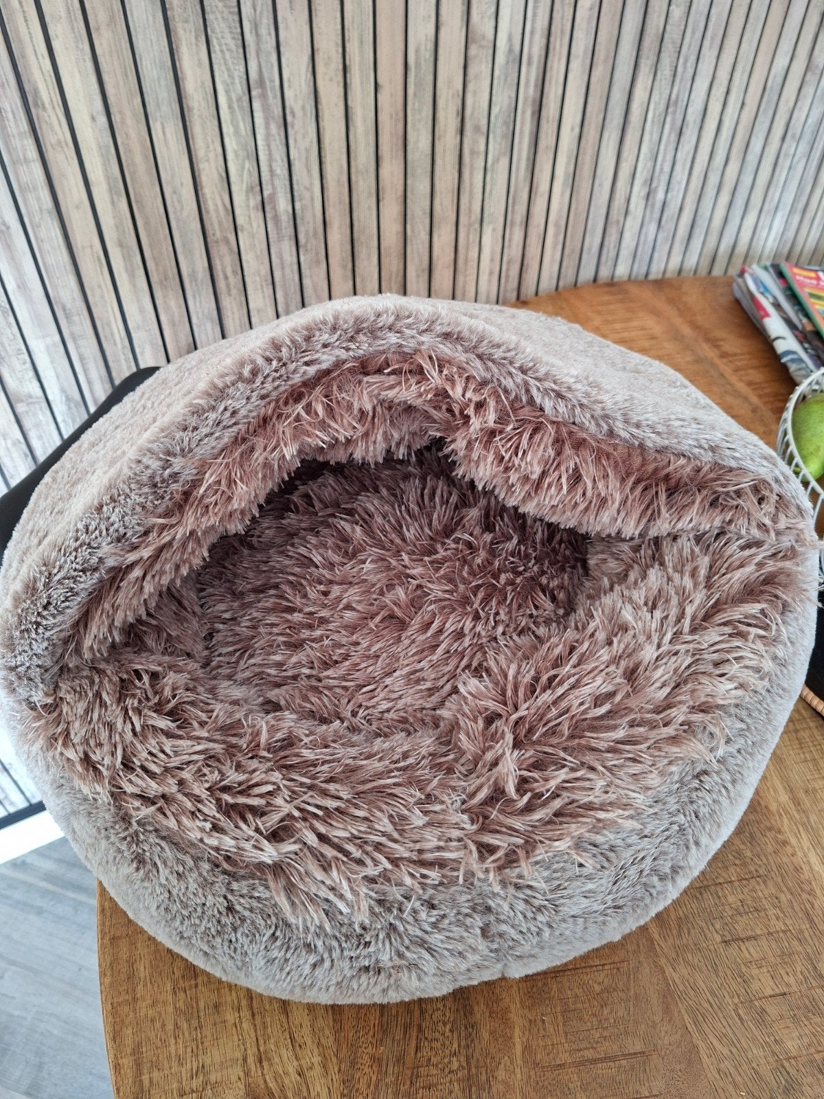 Taupe kleur kattenmandje Z.G.A.N!, Ophalen of Verzenden, Nieuw, Pluche