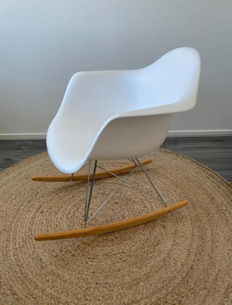 Schommelstoel babykamer, Kinderen en Baby's, Kinderkamer | Tafels en Stoelen, Ophalen, Zo goed als nieuw, Stoel(en)