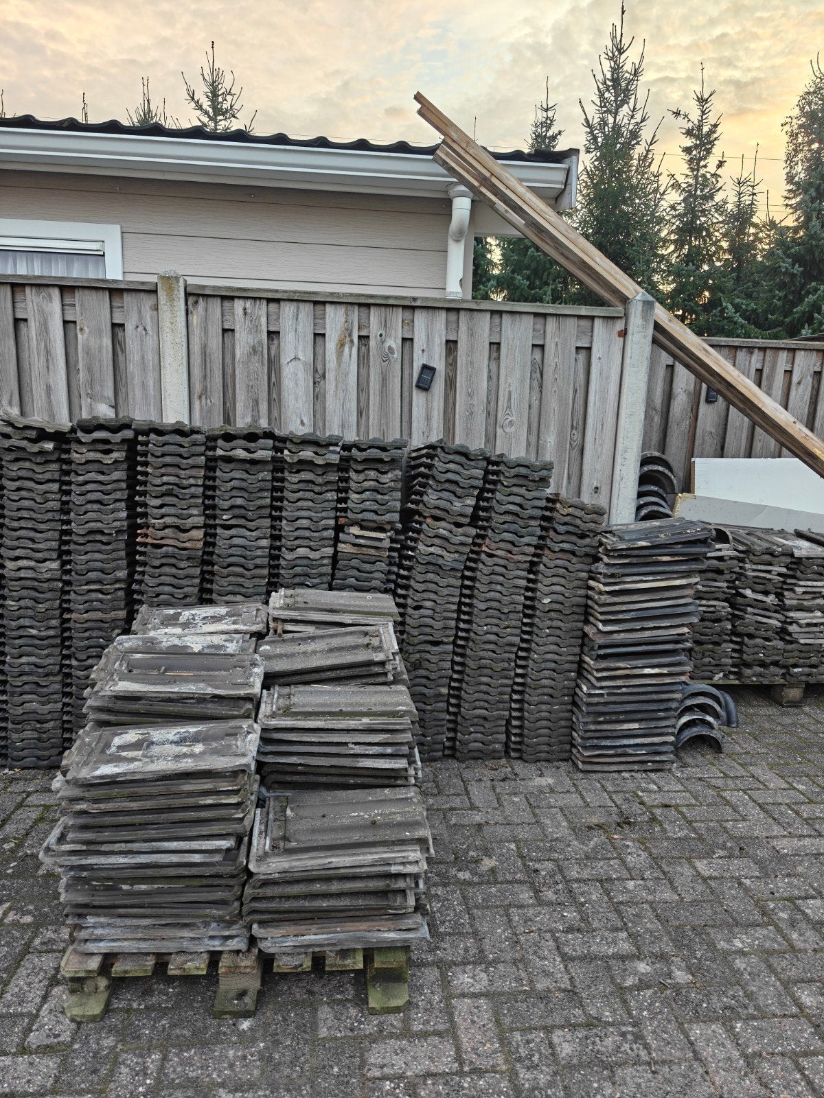 Dakpannen, vlakke muldenpannen ca 1100 stuks, Ophalen, Gebruikt, Steen of Klei, 15 m² of meer