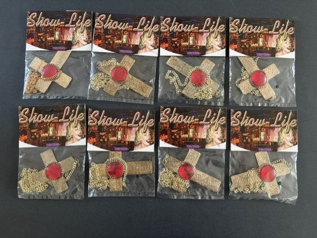 piet sinterklaas kruis met ketting nieuw 8 stuks samen, Ophalen of Verzenden, Nieuw
