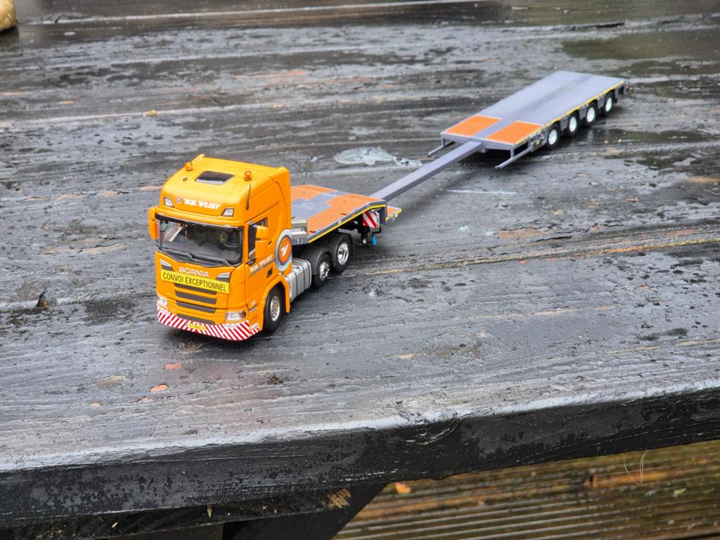 Van der vlist scania met semi imc, Hobby en Vrije tijd, Modelauto's | 1:50, Ophalen of Verzenden, Zo goed als nieuw, Bus of Vrachtwagen