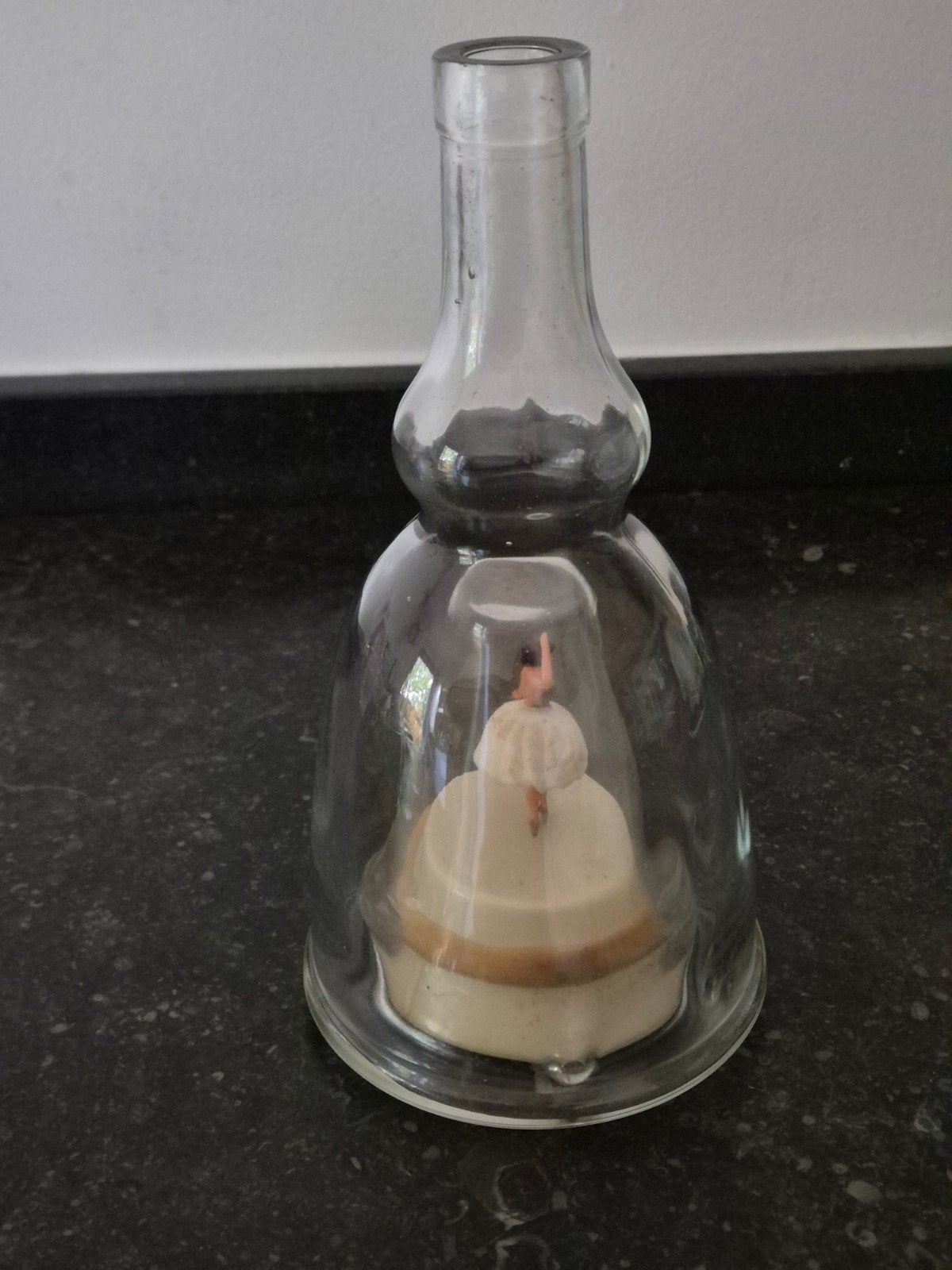 Vintage Bols fles met op muziek dansende ballerina, Ophalen of Verzenden, Huis en Inrichting