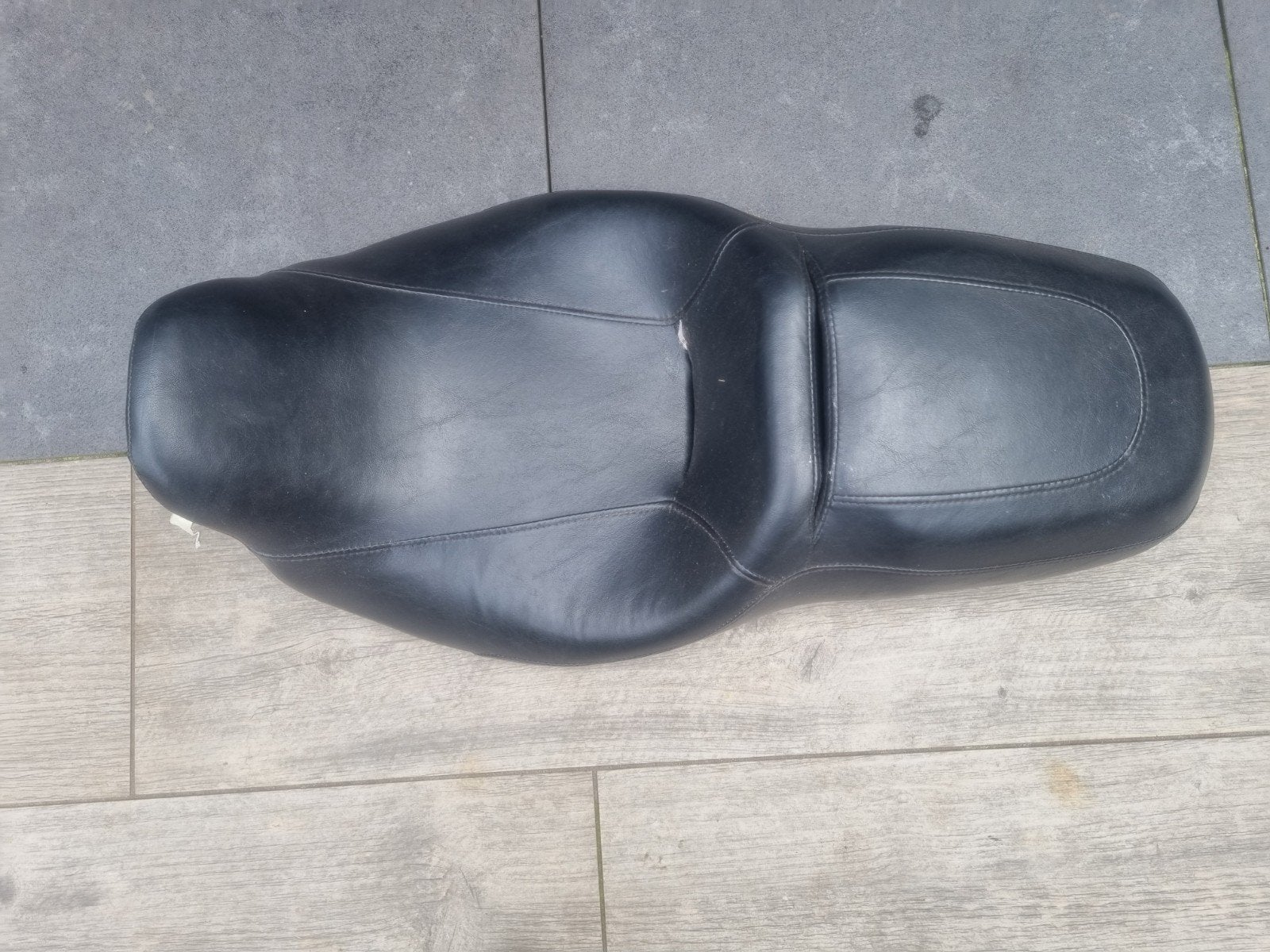 Twee zadels een maal touring en een voor softail, Ophalen of Verzenden, Gebruikt