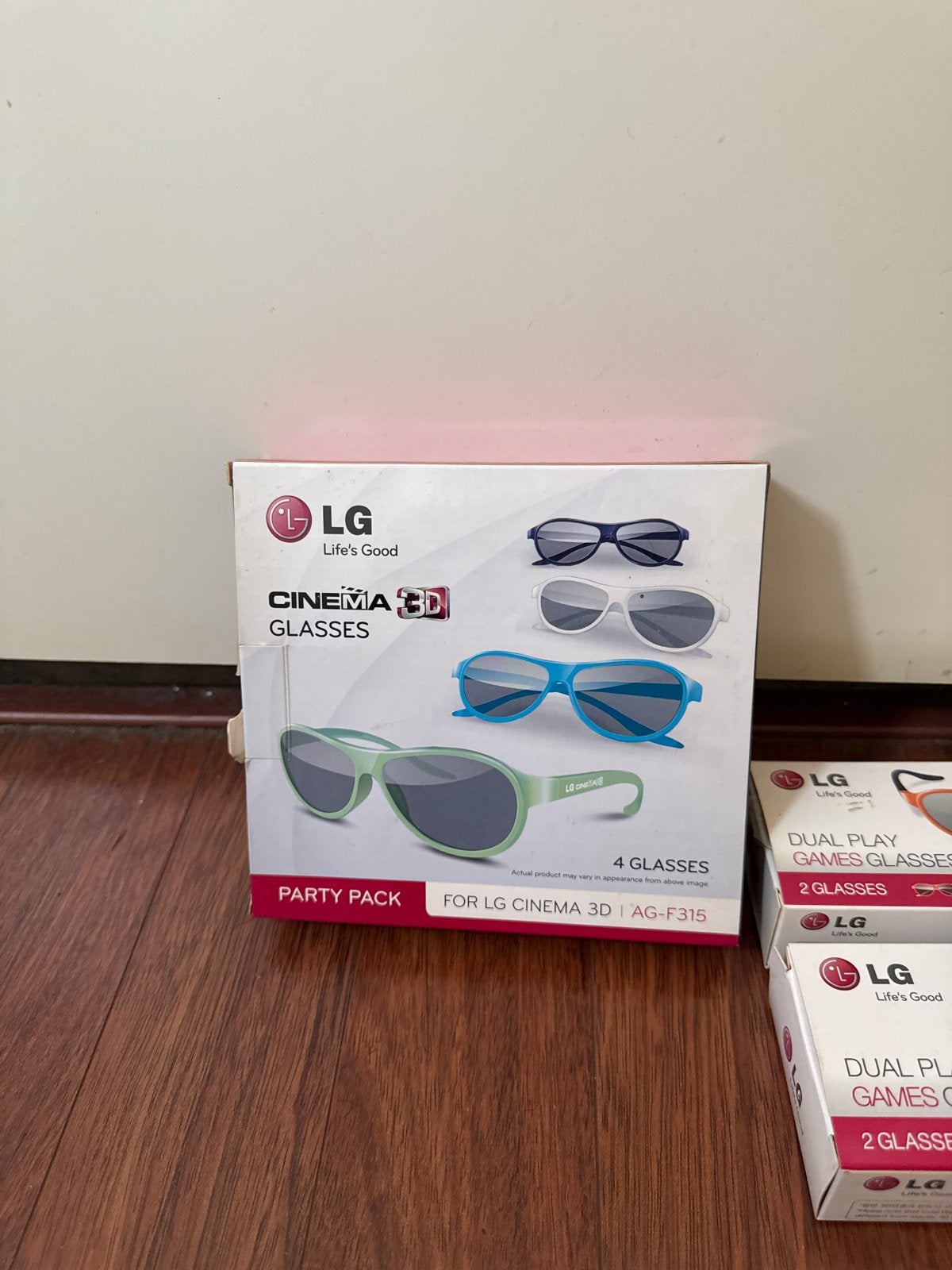 LG Cinema 3D Brillen Party Pack (4 brillen) + 2x Dual Play, Ophalen of Verzenden, Zo goed als nieuw