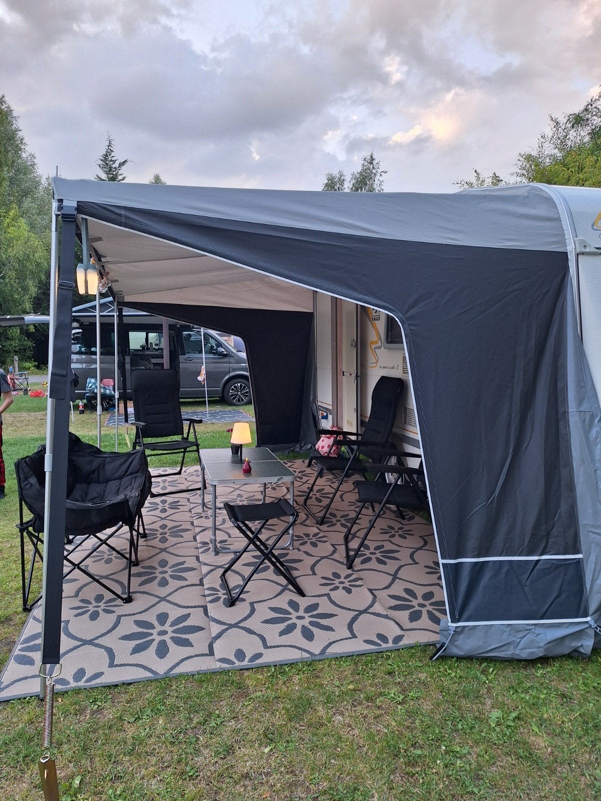 Knaus 420 'As Good As Gold' | Mover | Nieuw interieur, Caravans en Kamperen, Koelkast, Treinzit, Particulier, 4 tot 5 meter