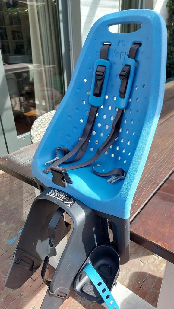 Thule Yepp Maxi Easyfit Achterzitje - Blauw, Fietsen en Brommers, Fietsaccessoires | Fietsstoeltjes, Achterzitje, Voetsteuntjes