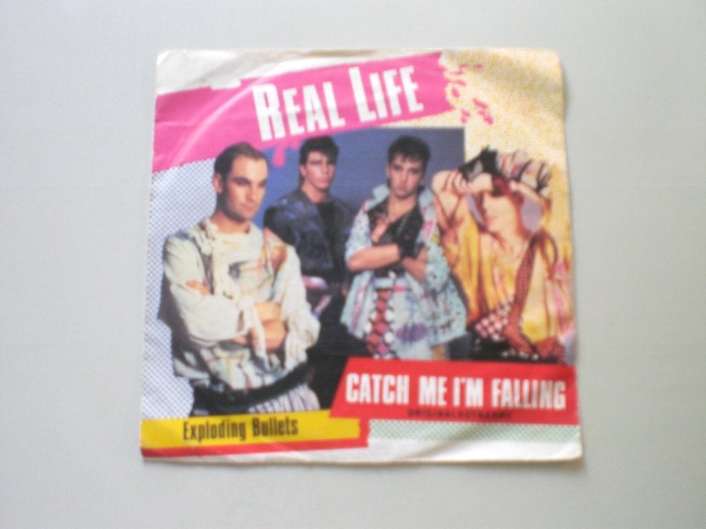 REAL LIFE - catch me i'm falling - vinyl 7', Gebruikt, 7 inch, Ophalen of Verzenden, Pop