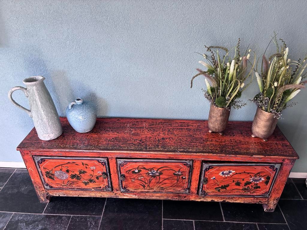 Prachtig Chinees kastje met 3 deurtjes - veel opbergruimte, Antiek en Kunst, Ophalen