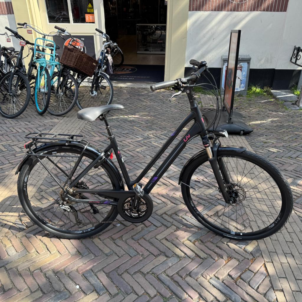 LIV Allure RS Sportieve Damesfiets Zwart | Nette Staat, Giant, Zo goed als nieuw, Support@giant.com, 1635 63rd St, Suite A
Boulder, CO 80301
USA