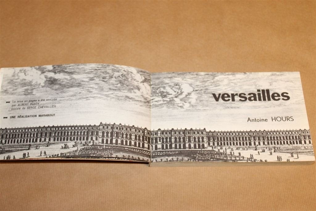 Versailles — Antoine Hours, Geïllustreerd Vintage 1965, Boeken, Ophalen of Verzenden, Gelezen, Europa