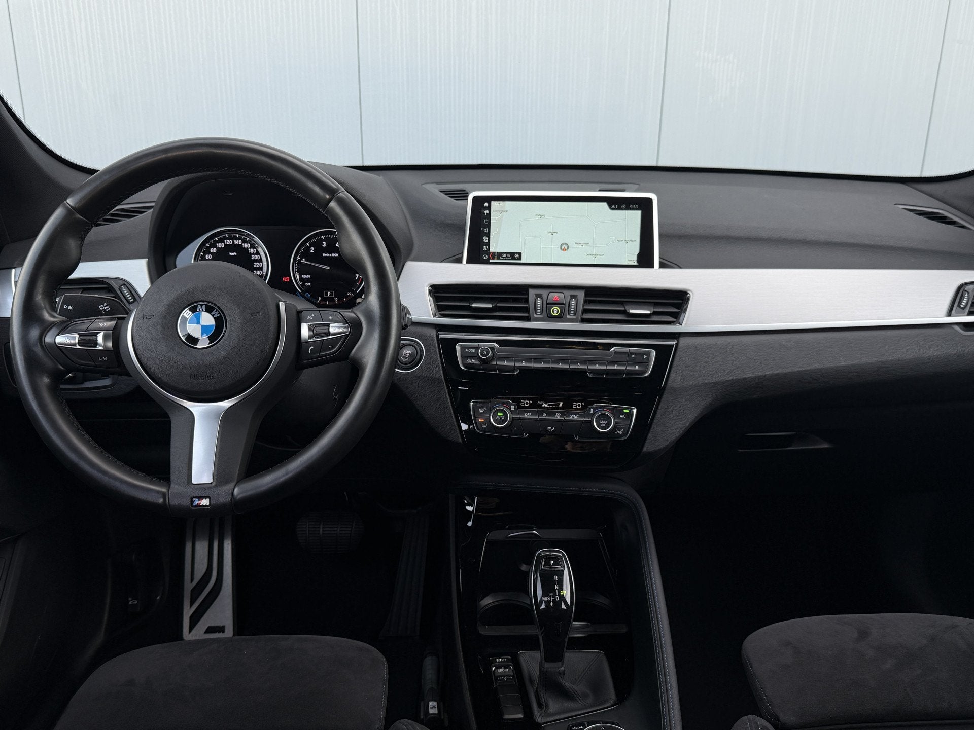 BMW X1 sDrive18i Executive Edition Automaat M-Pakket/Dealer/, Dealer onderhouden, Gebruikt, Euro 6, Alcantara