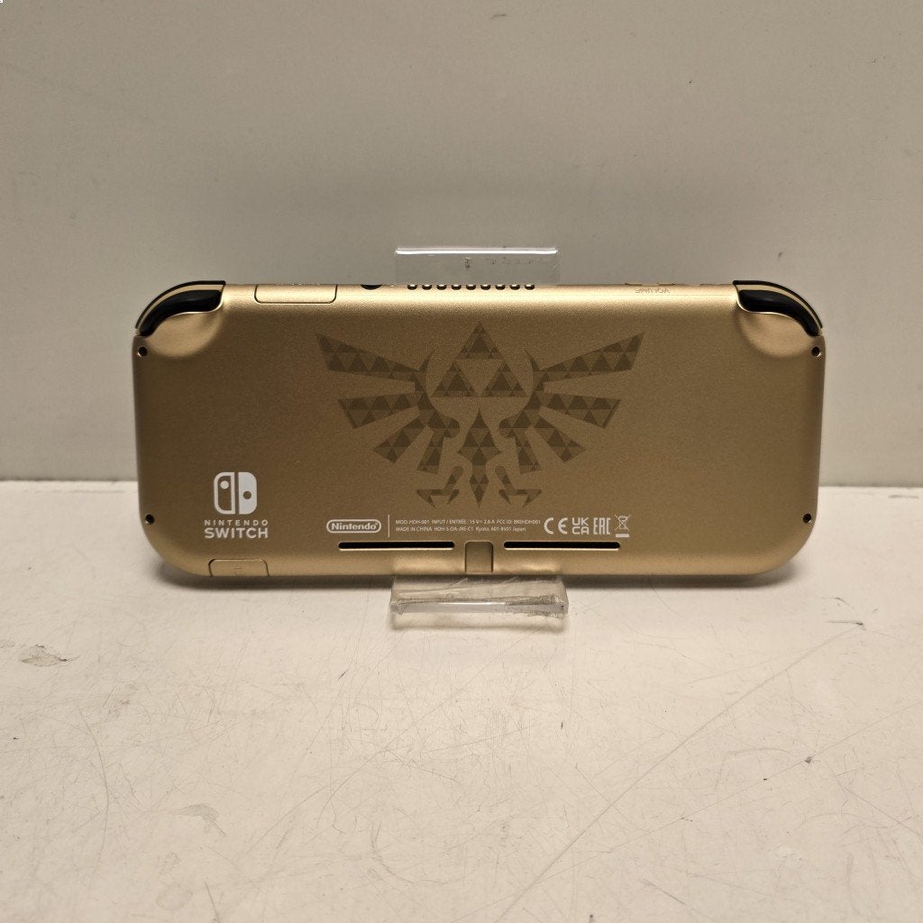 Nintendo Switch Lite Hyrule Edition | 32GB (839111), Spelcomputers en Games, Nintendo of Europe GmbH, Info@naw.nl, Goldsteinstrasse 235, 60528 Frankfurt am Main, Duitsland