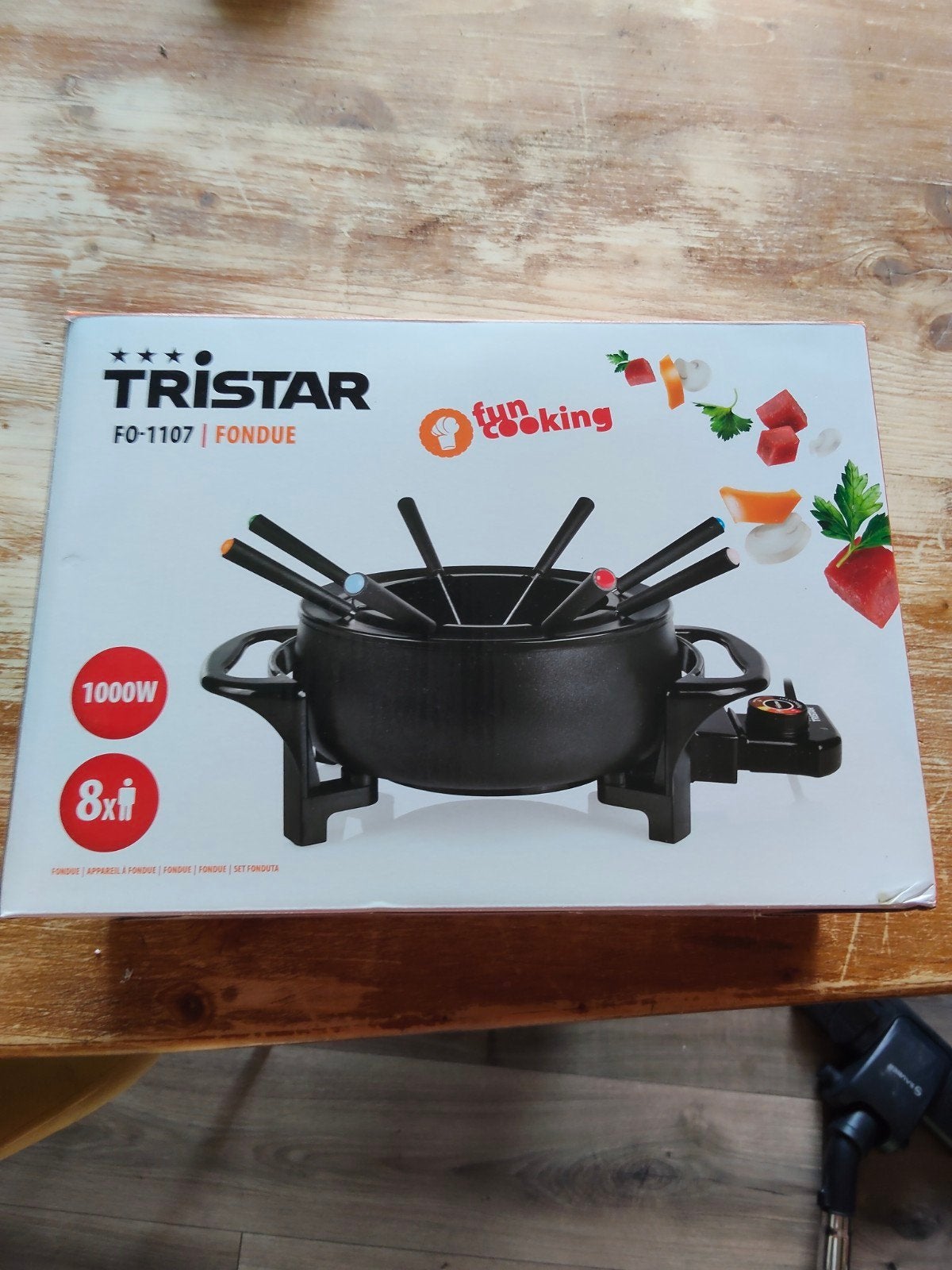 Tristar FO-1107 Fonduepan - 1000W, voor 8 personen, Ophalen of Verzenden, Nieuw, Elektrisch, Fonduepan