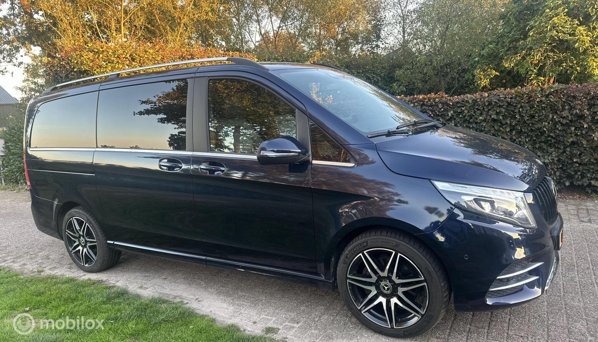 Foto 6 van Mercedes V-klasse 250d 4-MATIC PANO DC AMG Exclusive MARGE