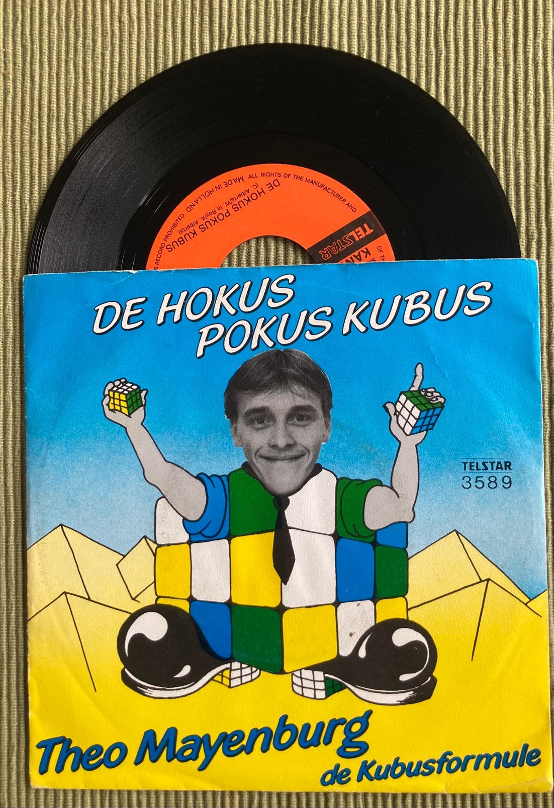 Vinyl single Theo Mayenberg - De Hokus Pokus Kubus, Gebruikt, 7 inch, Ophalen of Verzenden, Overige typen
