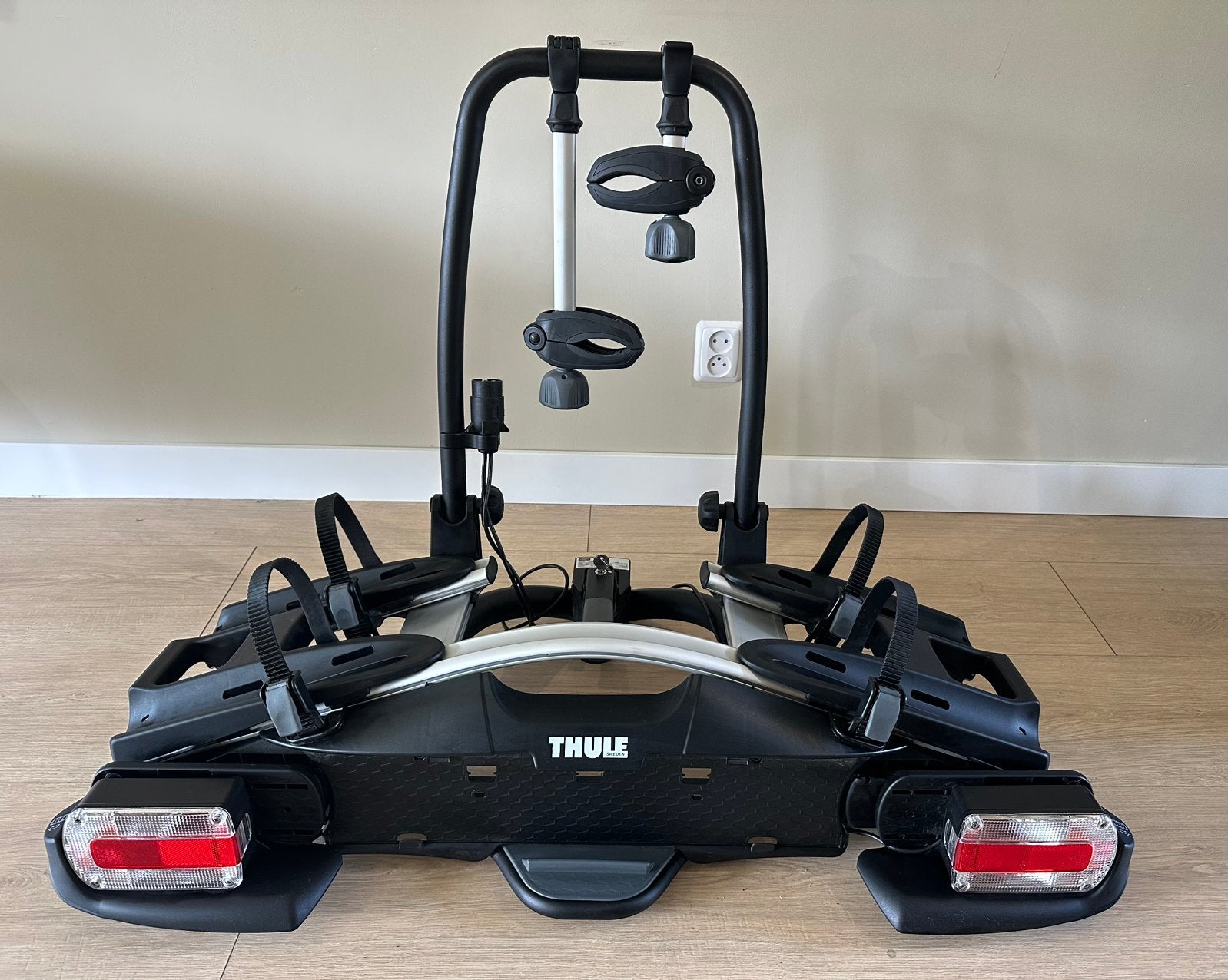 Thule VeloCompact 925 fietsendrager 46KG kantelbaar ebike, Auto diversen, Fietsendragers, Zo goed als nieuw, Trekhaakdrager, 2 fietsen