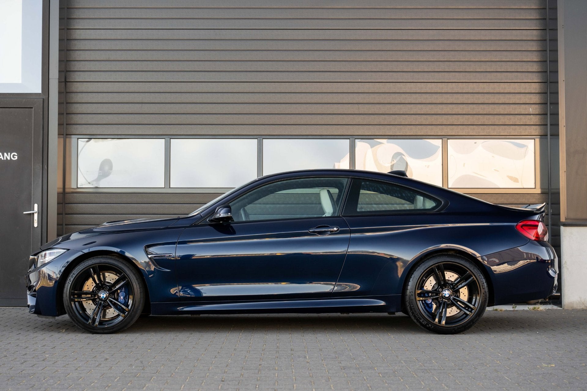 BMW M4 Coupe F82 LCI Carbon|HuD|Keyless|Harman-Kardon|360|, Auto's, BMW, Automaat, Achterwielaandrijving, Leder, Geïmporteerd