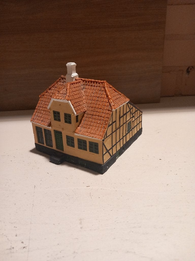 Trip Trap Deens modelhuisje., Verzamelen, Ophalen of Verzenden, Gebruikt, Overige soorten, Schaalmodel