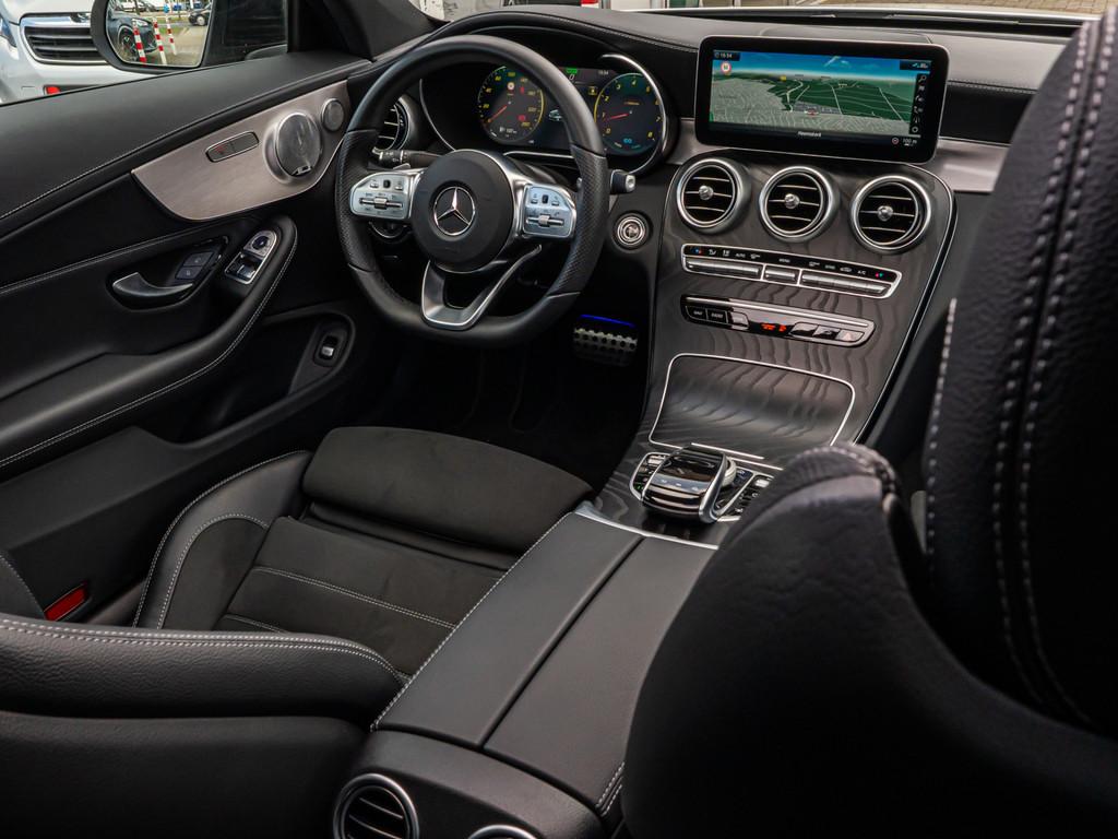 Mercedes-Benz C-Klasse Coupé 200 Premium Plus Pack AMG PANO, Auto's, Mercedes-Benz, Automaat, Parkeerassistent, 4 cilinders, 4 stoelen