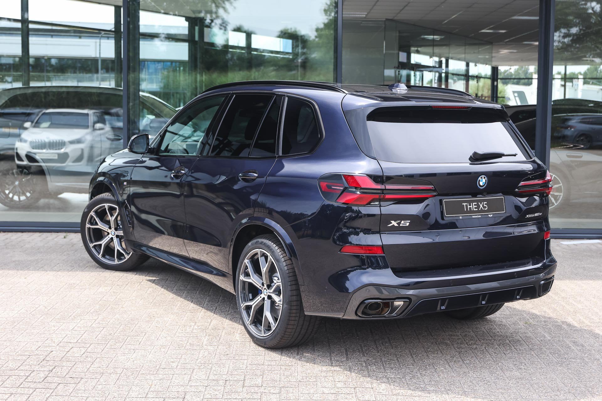 BMW X5 xDrive50e M Sport Automaat / Panoramadak / Trekhaak /, Automaat, Dealer onderhouden, X5, 2395 kg