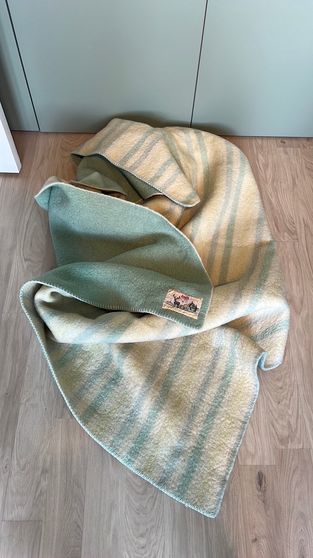 Vintage AaBe wollen deken tweekleur 200x 130, Huis en Inrichting, Woonaccessoires | Plaids en Woondekens, Ophalen of Verzenden