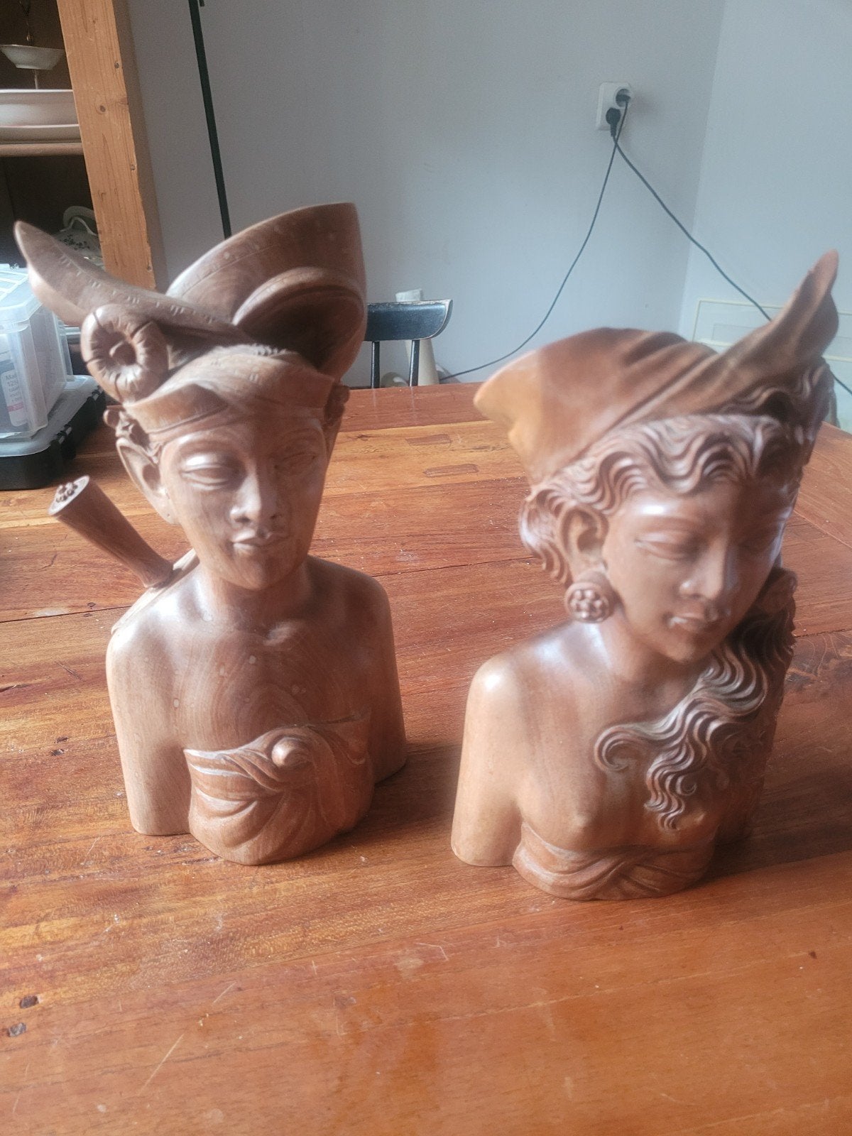 Set van 2 Indonesische Houtsnijwerken uit de Jaren '50, Antiek en Kunst, Houtsnijwerk, Ophalen of Verzenden, Handgemaakt, 20 - 50 cm