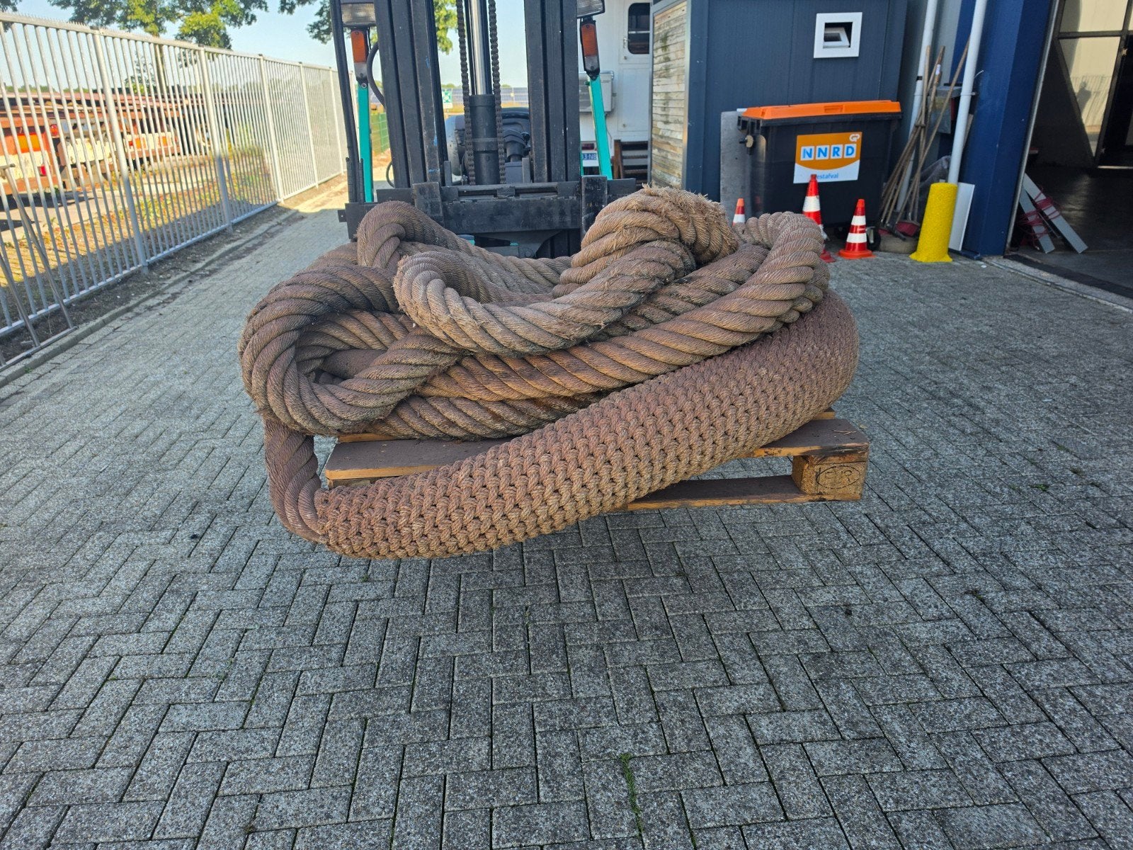 Zwaar touw voor boot of decoratie, Ophalen of Verzenden, Gebruikt, Lijn of Blok