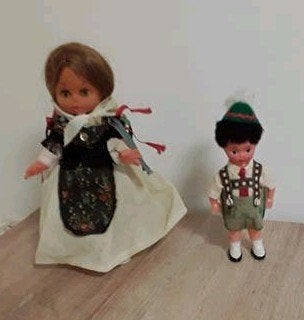 Meisje of jongen poppetje ,clowns ,japans beeldje, Ophalen of Verzenden