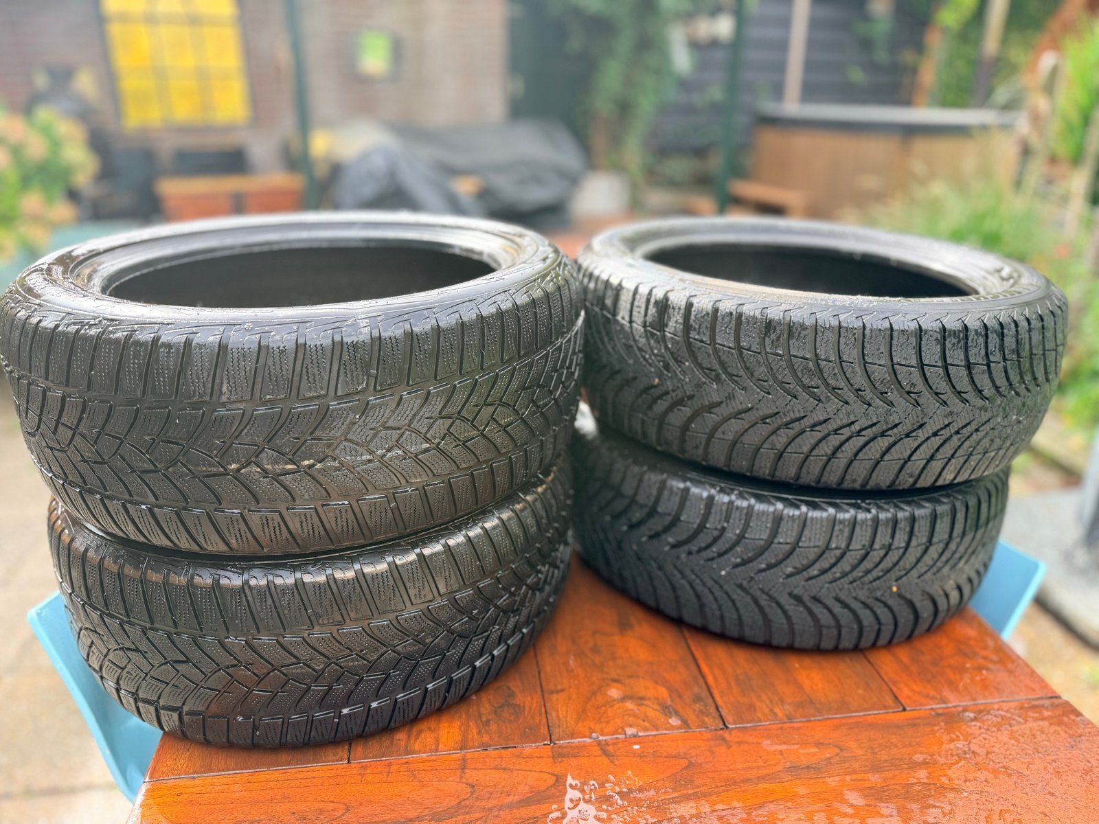 Winterbanden 215/50R17 Michelin & Goodyear 5-6mm profiel, Ophalen, Gebruikt