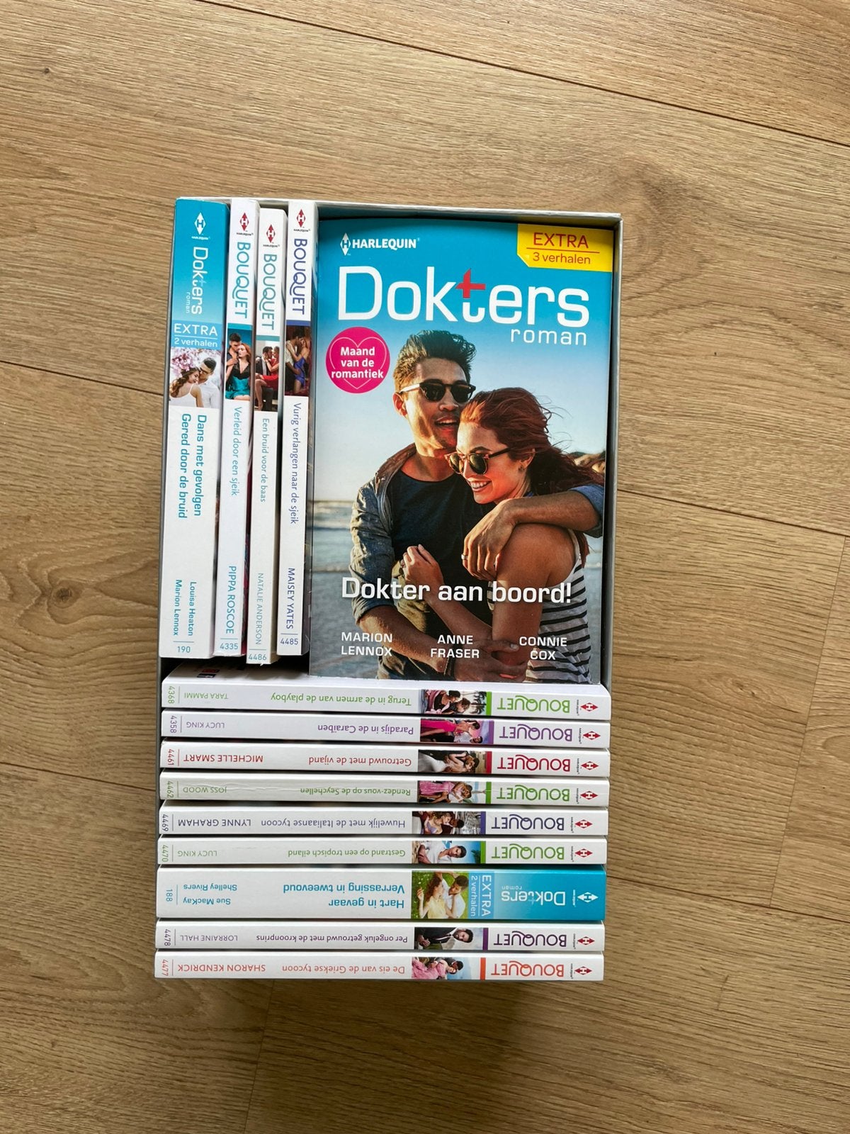 16 boekjes, Dokters roman en bouquet, Ophalen of Verzenden, Zo goed als nieuw