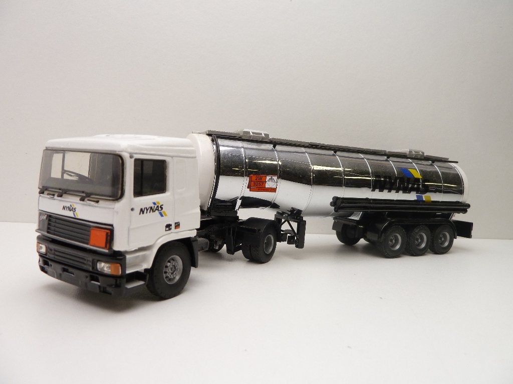ERF EC  '' Nynas Bitumen ''  Tekno, Hobby en Vrije tijd, Modelauto's | 1:50, Ophalen of Verzenden, Gebruikt, Bus of Vrachtwagen