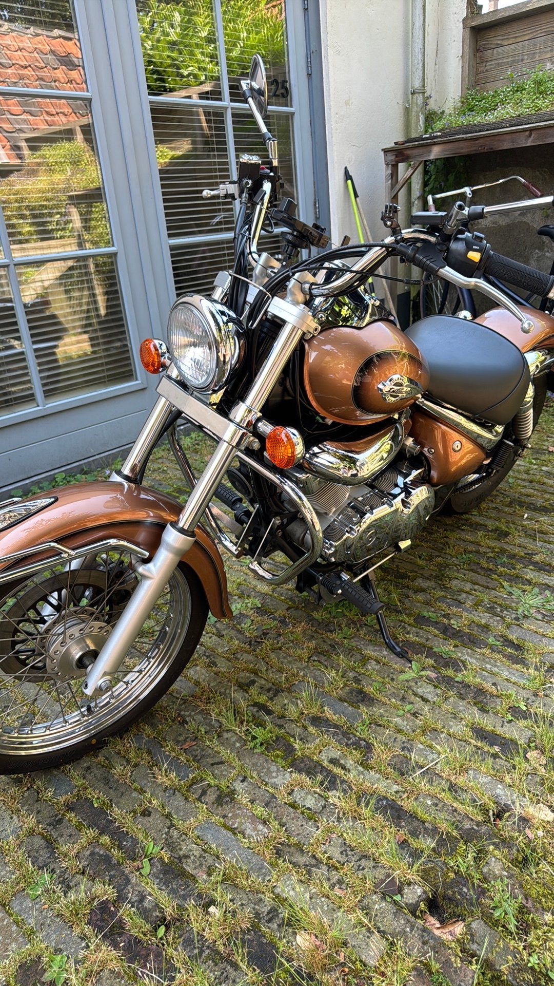 Suzuki VL250 Intruder, 250 cc, Handvatverwarming, 2 cilinders, Chopper