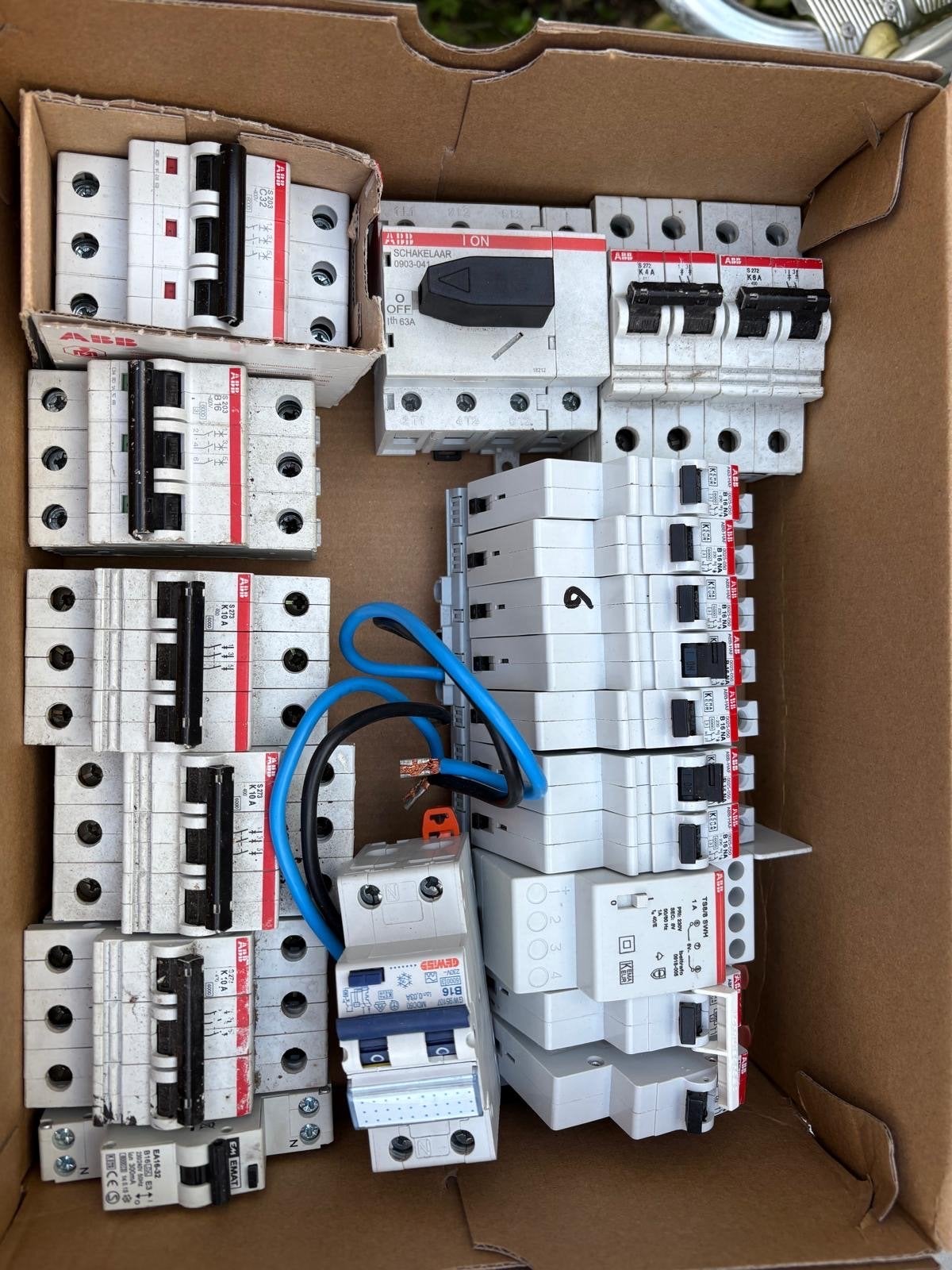 Diverse installatieautomaten en schakelaars (ABB, Gewiss), Ophalen of Verzenden, Gebruikt, ABB, Installatieautomaat