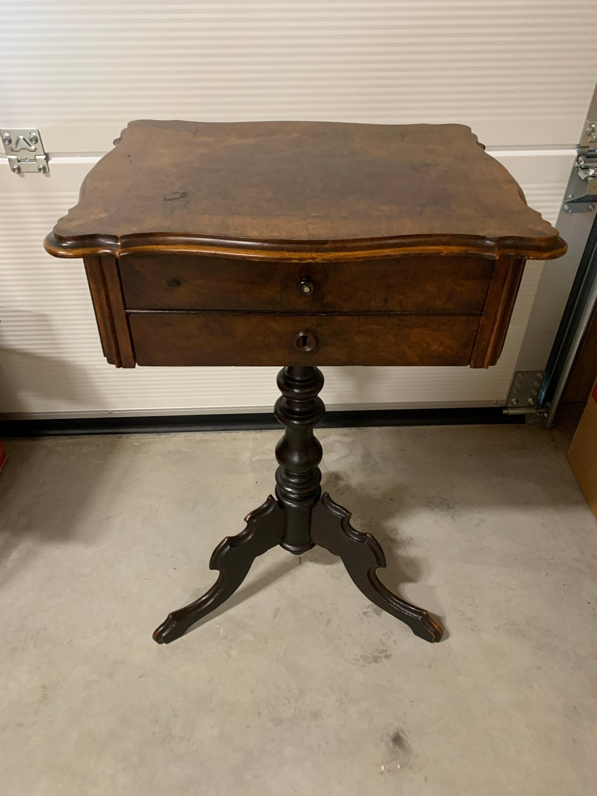 Antieke Bijzettafel met Lades, Ophalen